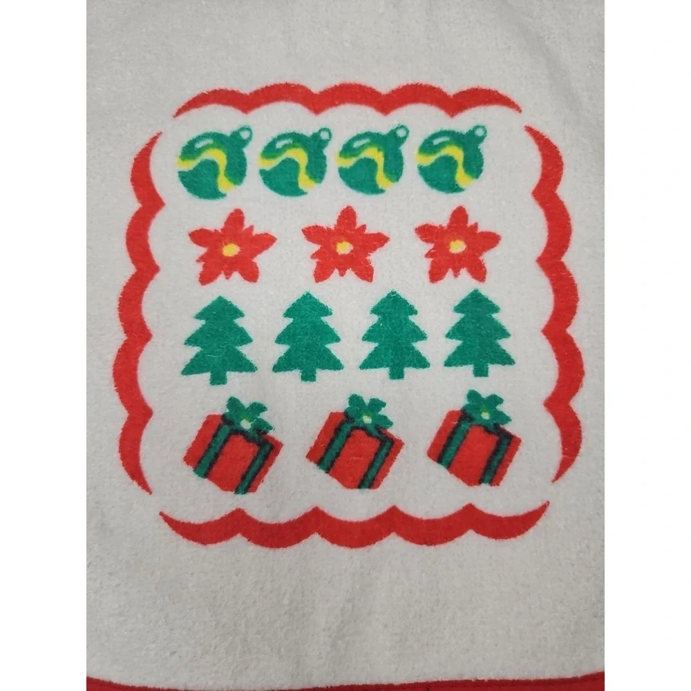 Vintage Terry Cloth Baby Bib Dee Givens & Co Christmas Pullover Tree Gift Cotton